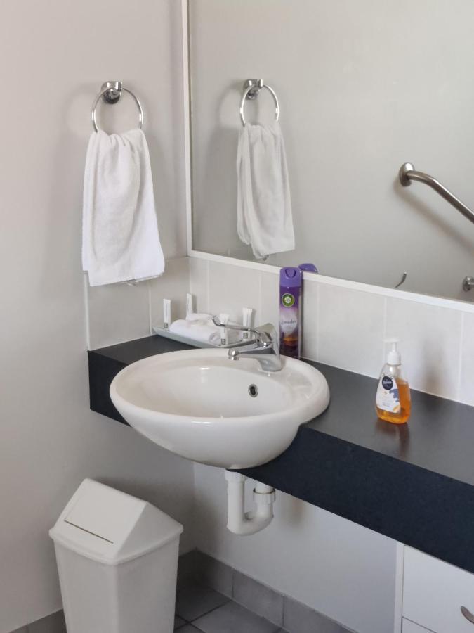 Belvoir Village Motel & Apartments Wodonga Ngoại thất bức ảnh